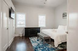 Cheerful 4-BR Home | A DC Homestay - Image 4