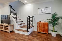 Cheerful 4-BR Home | A DC Homestay - Image 2