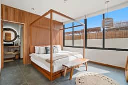 Penthouse with Rooftop Plunge Pool - Distant Ocean - Image 4