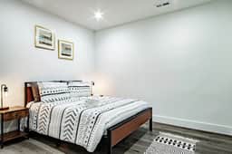 Relax 3Blocks near H St Corridor with 2-BR 2-Bath - Image 4