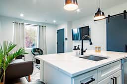 Roomy 2-BR 2-Bath | 3-Blocks to H St Corridor - Image 4