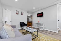 3-BR Homestay in Hip Area of DC - Image 3
