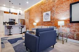 Vibrant 2-BR Luxe Flat Adjacent Eastern Market ✫ Walk to METRO, Barracks Row, Capitol Hill - Image 5