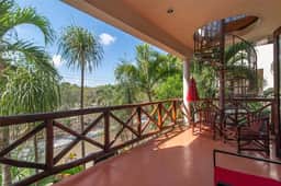 Centro Holiday Home - Steps to Downtown Hot Spots - Image 2