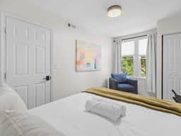 A Suite 2-BR DC Getaway, Close to Union Market - Image 3