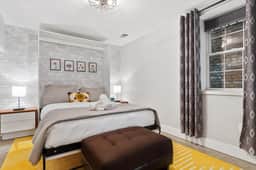 Fantastic 1-BR in the Heart of Capitol Hill - Image 2