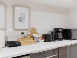 Cozy 1BR in Capitol Hill, Near H St Corridor - Image 3