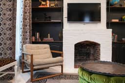 ✦3-BR IN THE ♥ OF SHAW✦ 2 BLOCKS TO SUBWAY✦ 2 _SEPARATE_ UNITS - Image 5