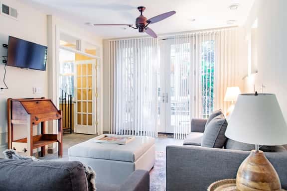 ✧ H St Sanctuary ✧ Capitol Hill Carriage House ✧ - Image 1