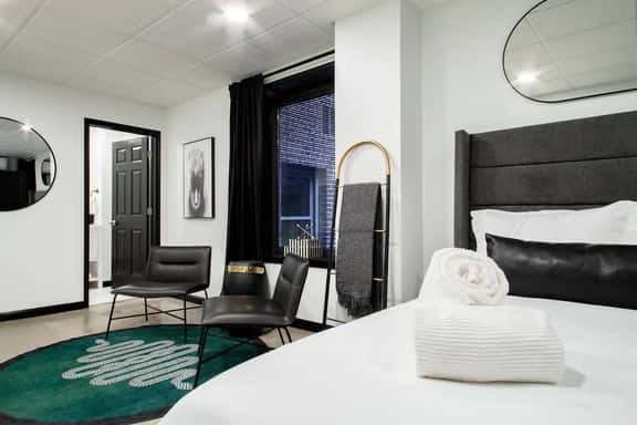 Studio close to White House & Metro - Image 1