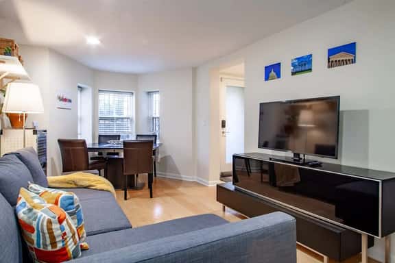 Logan Circle 1BR - Walk to U St Metro - Image 1
