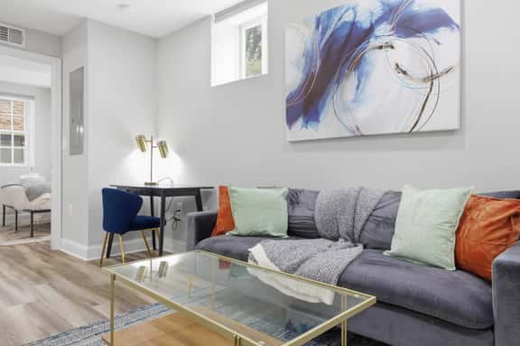 Modern 1BR Retreat in the Heart of Capitol Hill - Image 1
