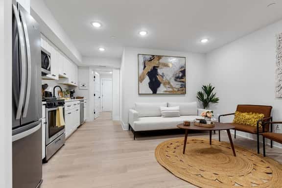 Excellent 2-BR Condo in Hip Area of DC - Image 1