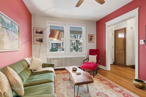 Capitol Hill Convenience, Entire 4-BR Rowhome - Image 1