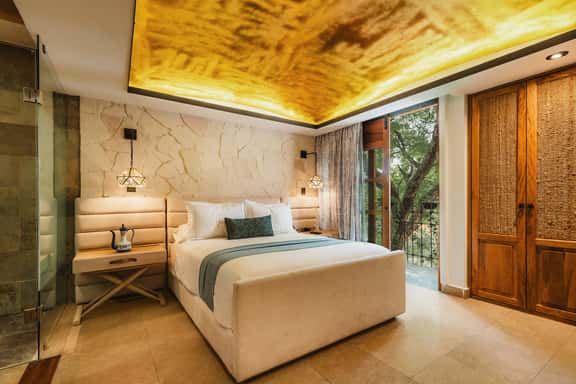 Casa Laja Hotel - Designer Queen Stay with Balcony - Image 1