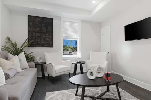 Bright 2BR Apt - Near METRO & Rock Creek Park - Image 1