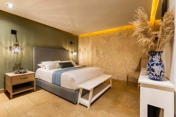 Casa Laja Hotel - Luxury Boutique Stay - Image 1