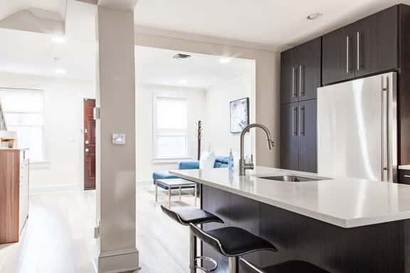 ✯ MODERN HOME IN UPSCALE NEIGHBORHOOD ✯ GEORGETOWN - Image 1