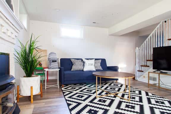 ✢ HOME AWAY FROM HOME ✢ PRIVATE DC APT. ✢ - Image 1