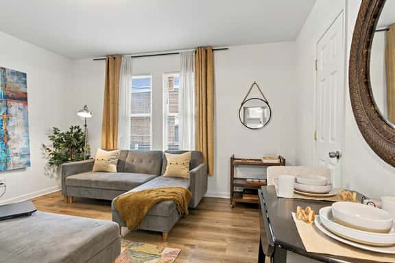 DC 1BR Near Union Market - Workspace + Laundry - Image 1