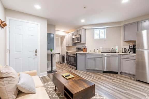 Modern 1BR Suite in Capitol Hill - Image 1