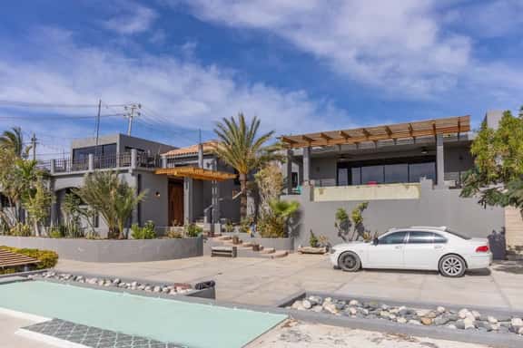 Near Downtown w/Views of Marina Puerto Los Cabos - Image 1