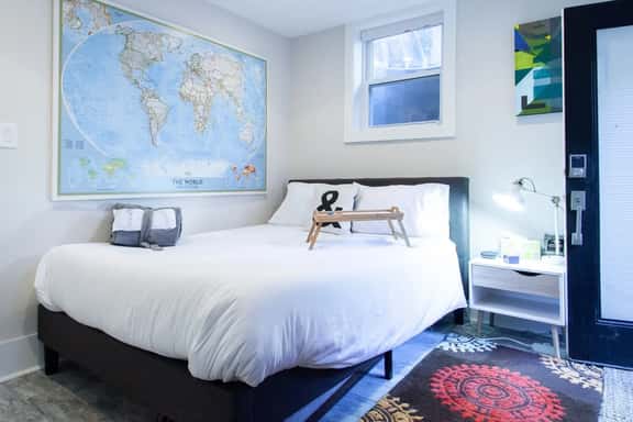 ✣ A SWEET SUITE ON THE ROX ✣ PRIVACY / PARKING - Image 1