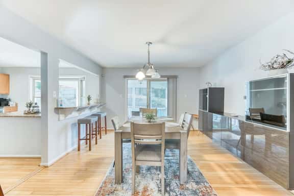 3BR Modern Home with Pool & Sunroom - National Harbor - Image 1