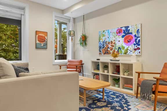 Central DC 5-BR Townhome - Walk to METRO-rail - Image 1