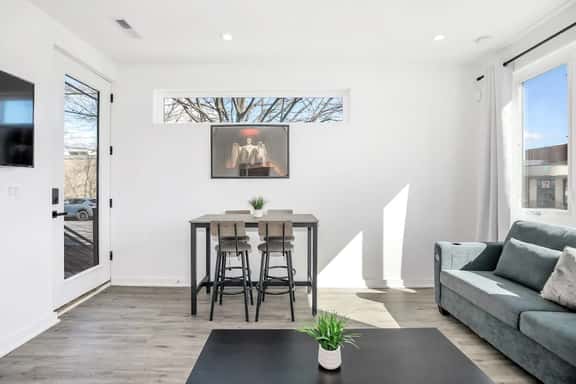 Hill East 1-BR Getaway / Lincoln Park + METRO - Image 1