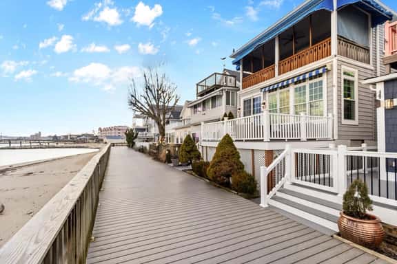 Getaway on the Bay / North Beach 3-BR - Image 1