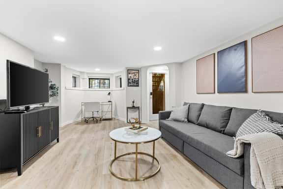 Logan Circle Garden Apt - Walk to 14th Street! - Image 1