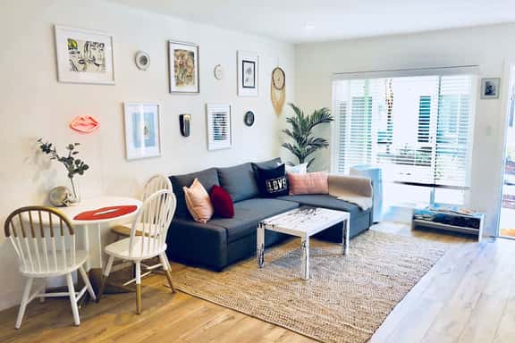 ARTBNB // king beds // NEW // pool // BUSINESS // beach // LAX - Image 1