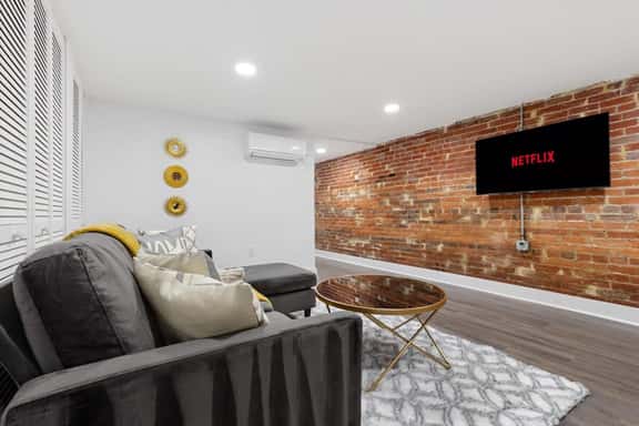 Solace in Central DC / 2-BR Getaway - Image 1
