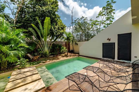 La Veleta Retreat: Modern Home w/ Pool & Courtyard - Image 1