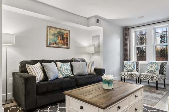 Fantastic 1-BR in the Heart of Capitol Hill - Image 1