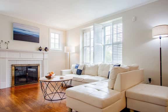 Chevy Chase//Bethesda Home Base ✢ Great for DC area travel! - Image 1