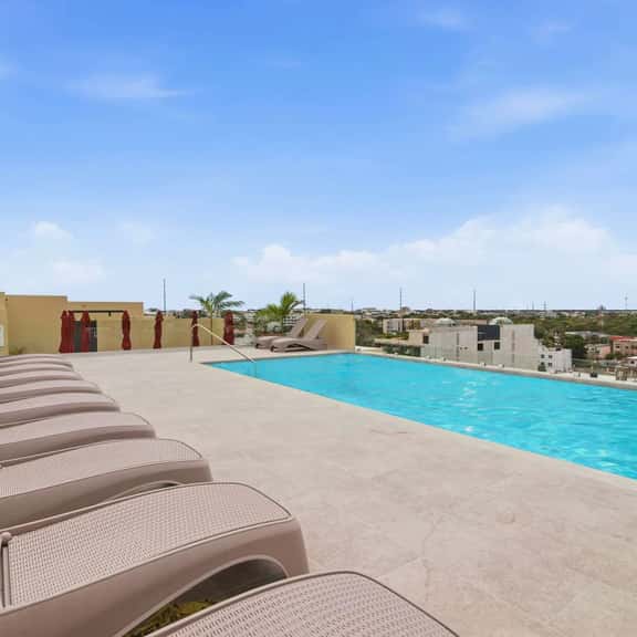 Rooftop Pool & Gym walkable studio full equipped - Image 1