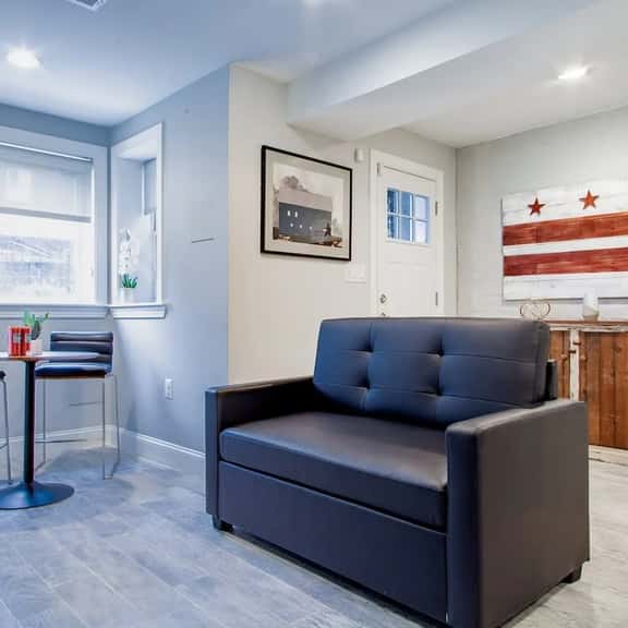 Central DC Flat | Sleeps 3 | Convention Center - Image 1