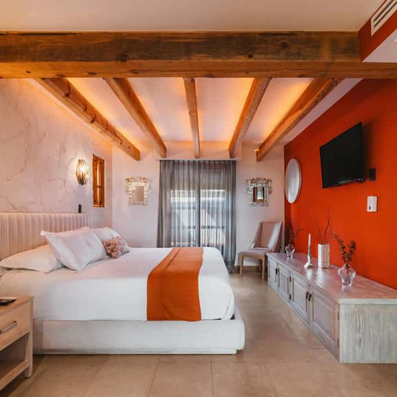 Elegant King Suite in San Miguel de Allende - Image 1