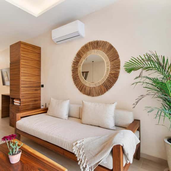 Suite with Swim-Up Pool - 10 Min from the Beach - Image 1