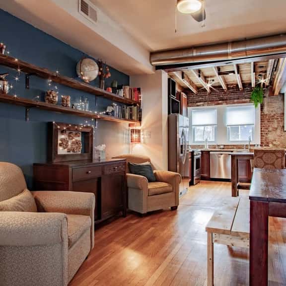 Spacious 3-Bedroom DC Townhome with Private Entrance and Parking near Union Market - Image 1