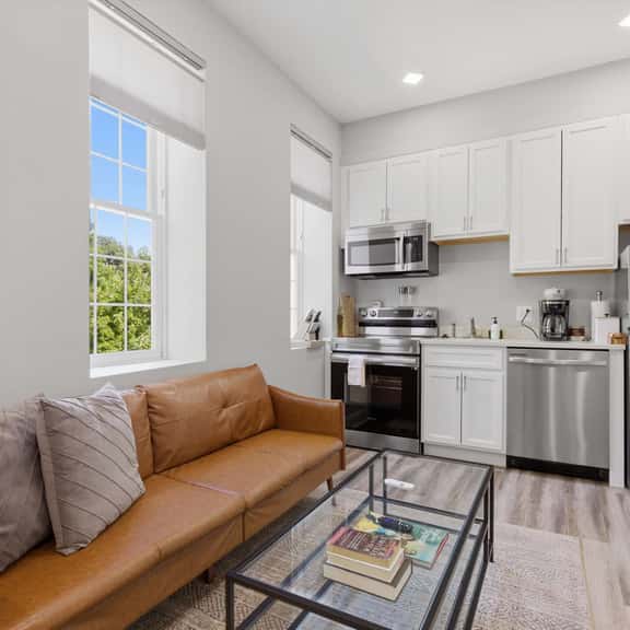 Heart of Capitol Hill, Eastern Market + METRO - Image 1