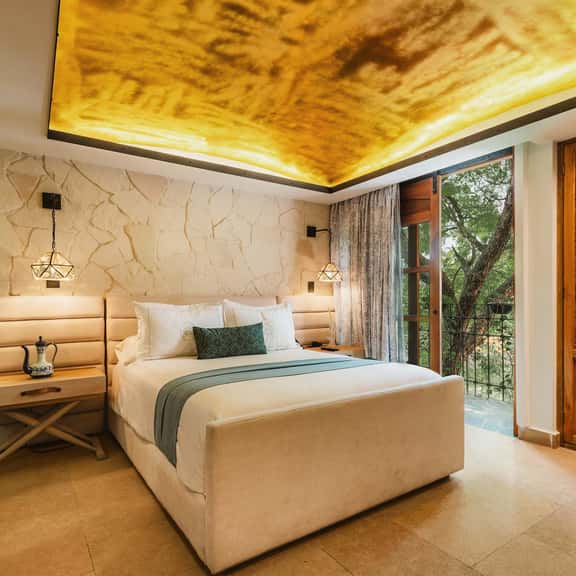 Casa Laja Hotel - Designer Queen Stay with Balcony - Image 1