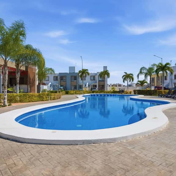 2BR Condo with Pool in Playa del Carmen - Image 1