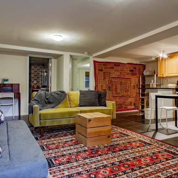 Cozy Bloomingdale English Basement Near DC Hospitals - Image 1