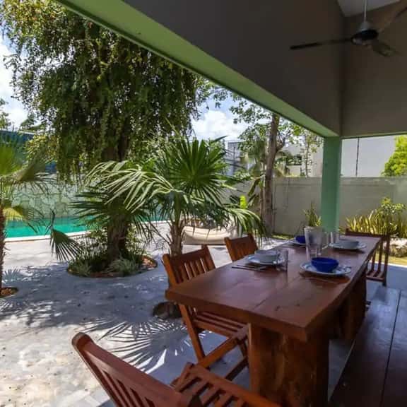 4BR Private home w/ pool near beaches and downtown - Image 1
