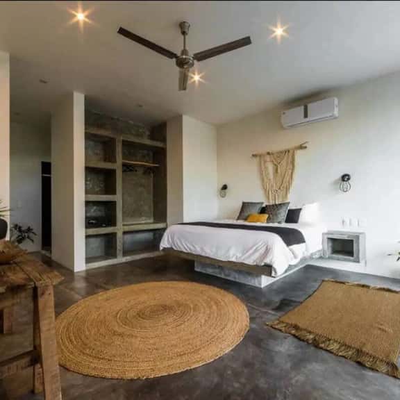 Cozy 2BR flat near downtown and beaches - Image 1