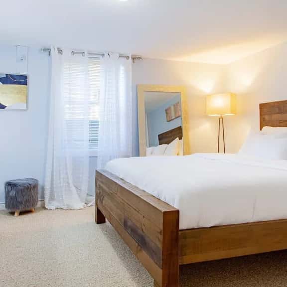2-BR Sanctuary in Quiet Neighborhood ✾ FREE Parking ✾ Patio - Image 1