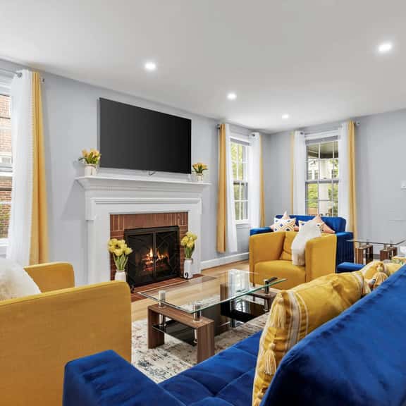 Modern 5-BR, Walk to Downtown Silver Spring, METRO - Image 1
